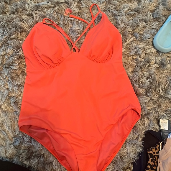 Swim suits for all One Piece - Picture 1 of 2